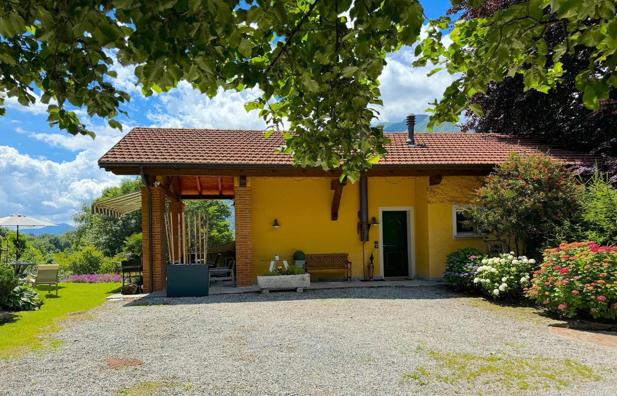 The Comfortable House With Big Pool In The Center Of Mergozzo Exterior foto