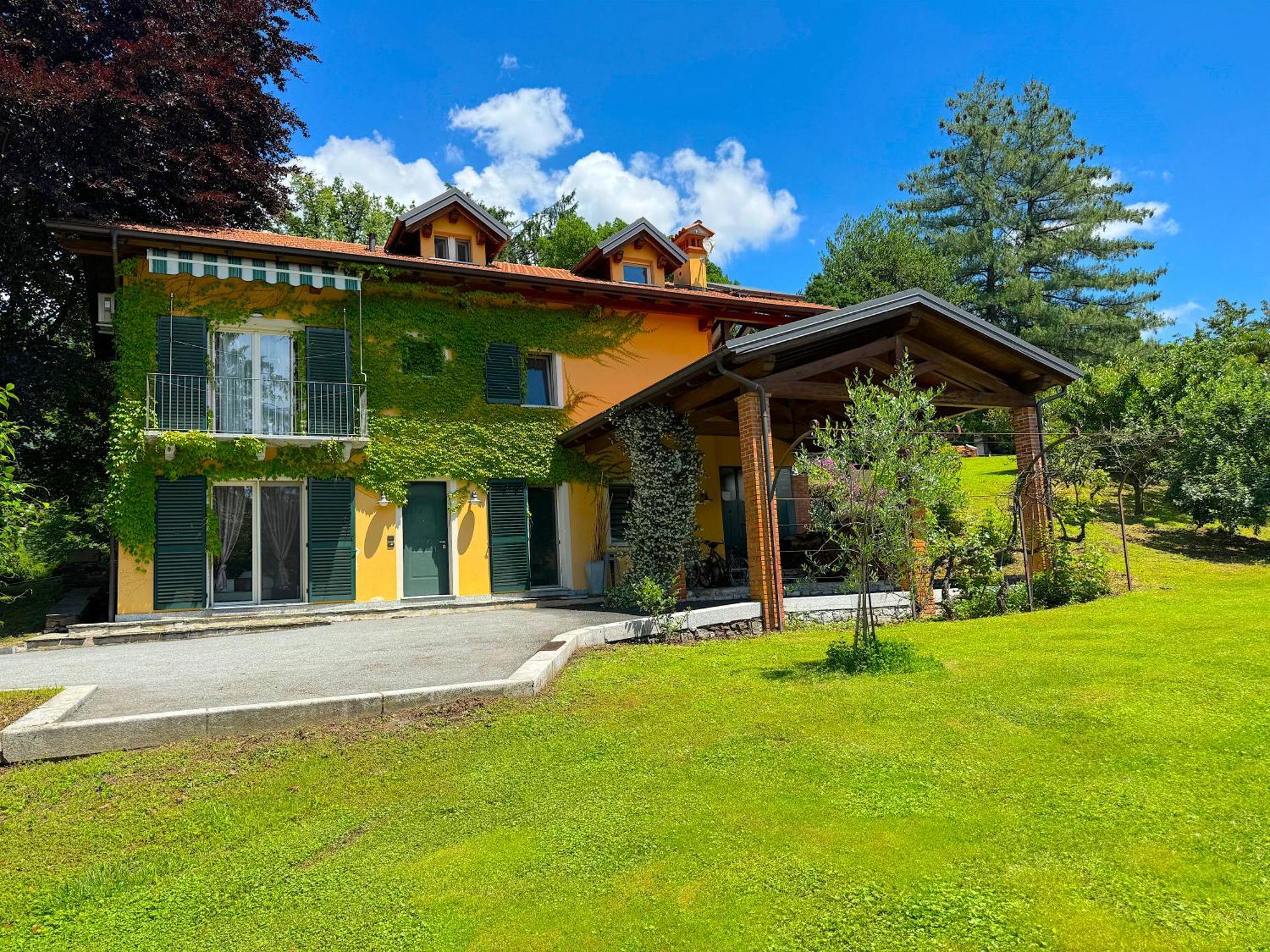 The Comfortable House With Big Pool In The Center Of Mergozzo Exterior foto